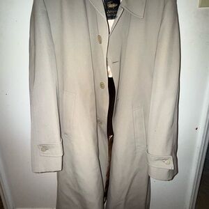 Men's Beige Trench Coat with Button Front - Classic Smart Layer